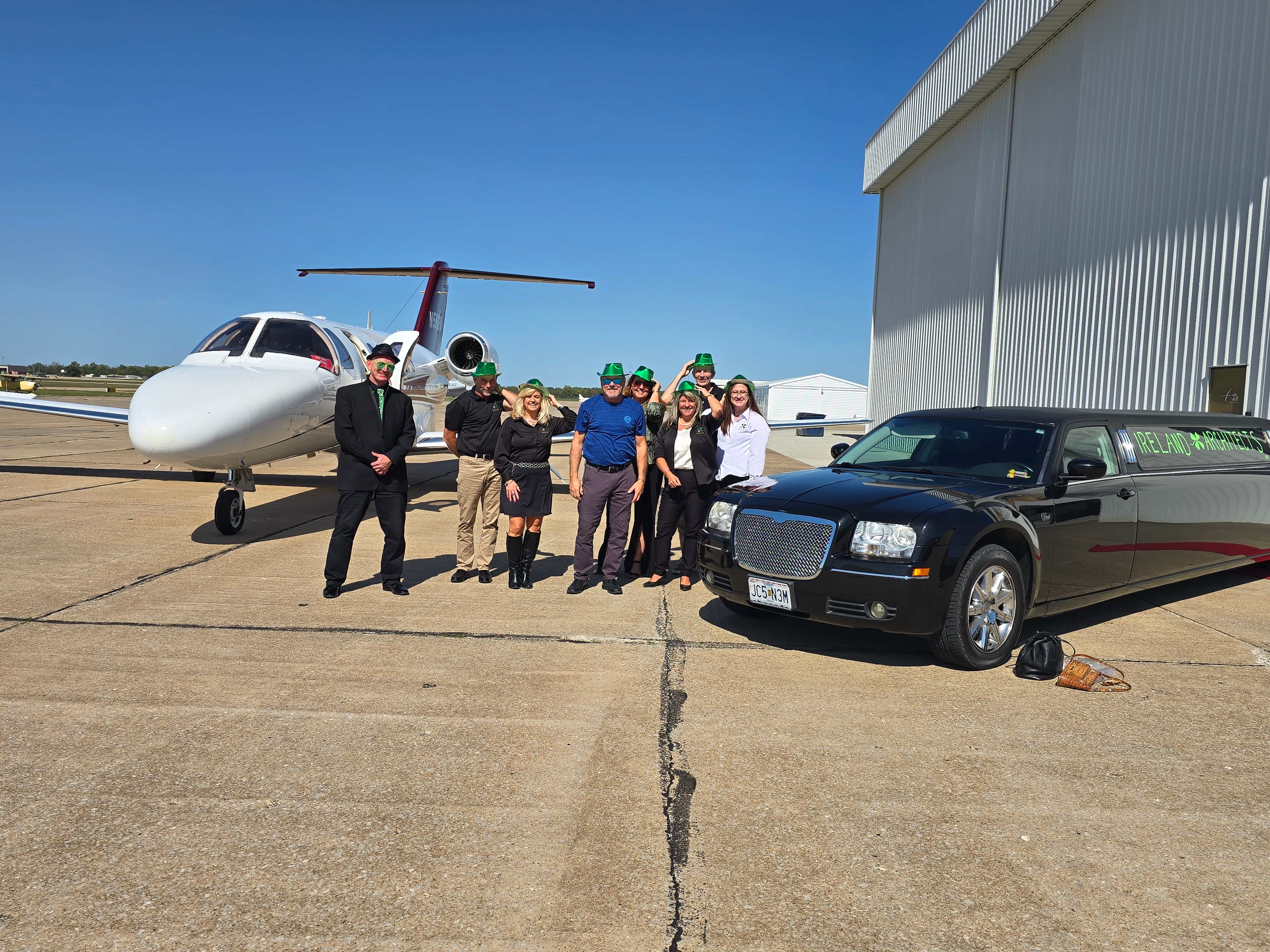 The Executive Luxury Limo at Airport - Springfield MO Corporate Transportation